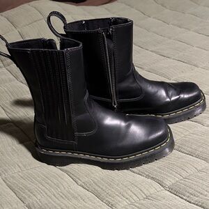 Amaayah Lo Dr. Marten’s Size 39
